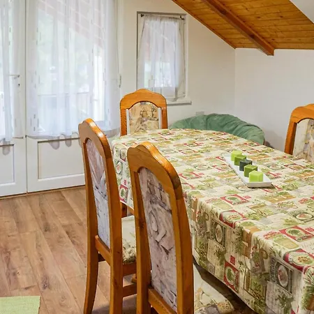 Stunning In W/ 3 Bedrooms Apartment Ábrahámhegy